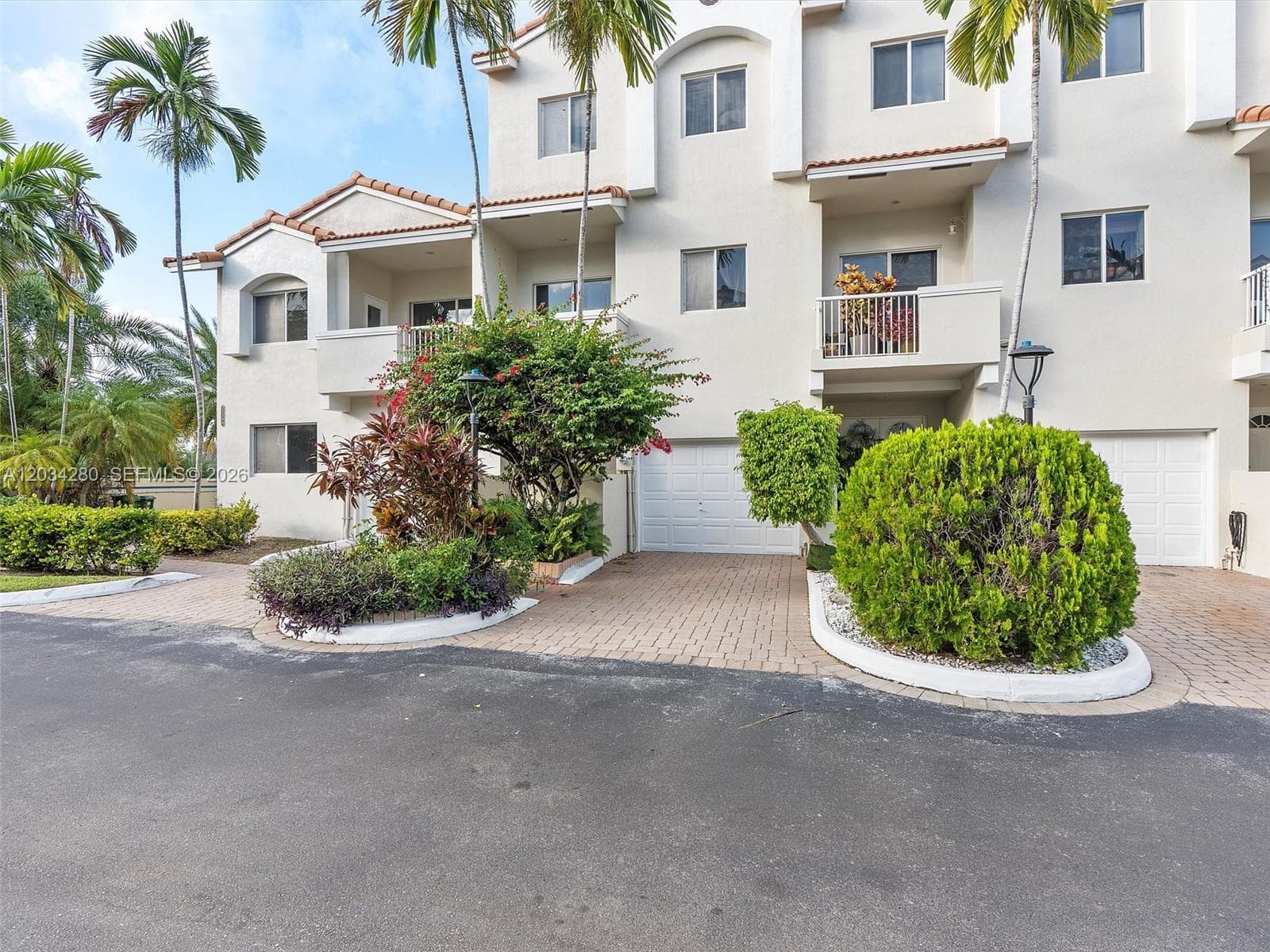 21399 Marina Cove Cir # M12, Aventura FL 33180 photo 2