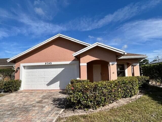 5795 SE Mitzi Lane, Stuart FL 34997