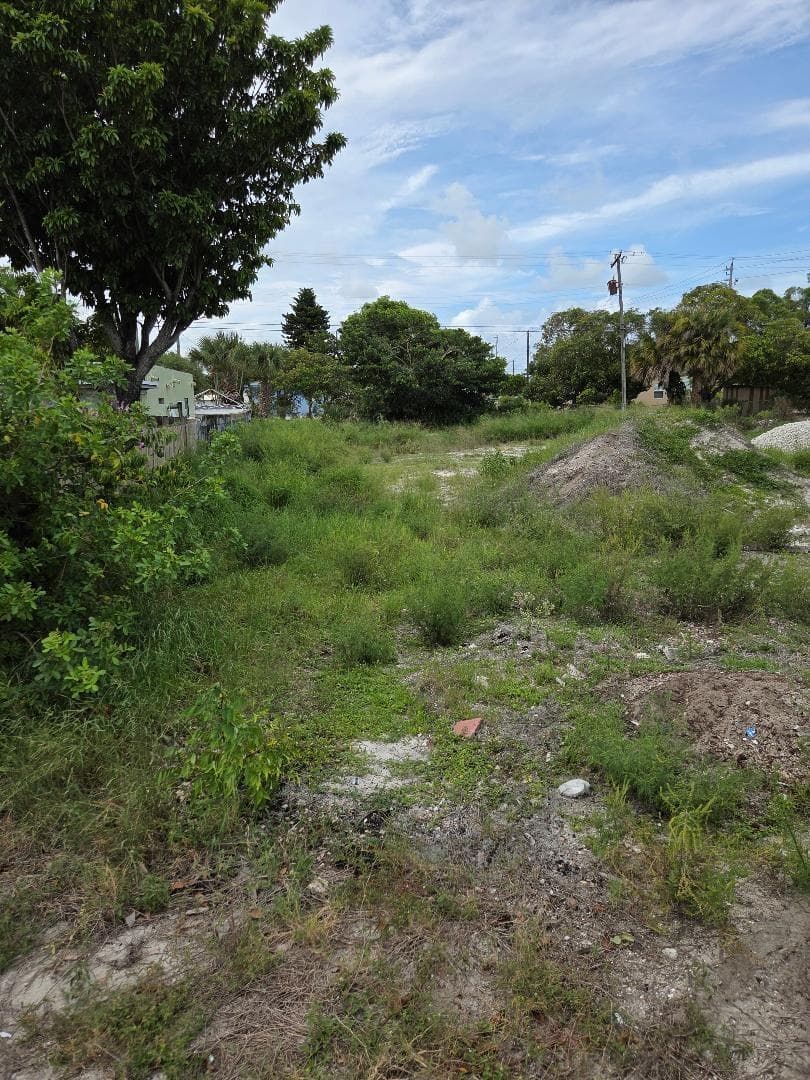 1114 W 28th Street, Riviera Beach FL 33404 photo 4