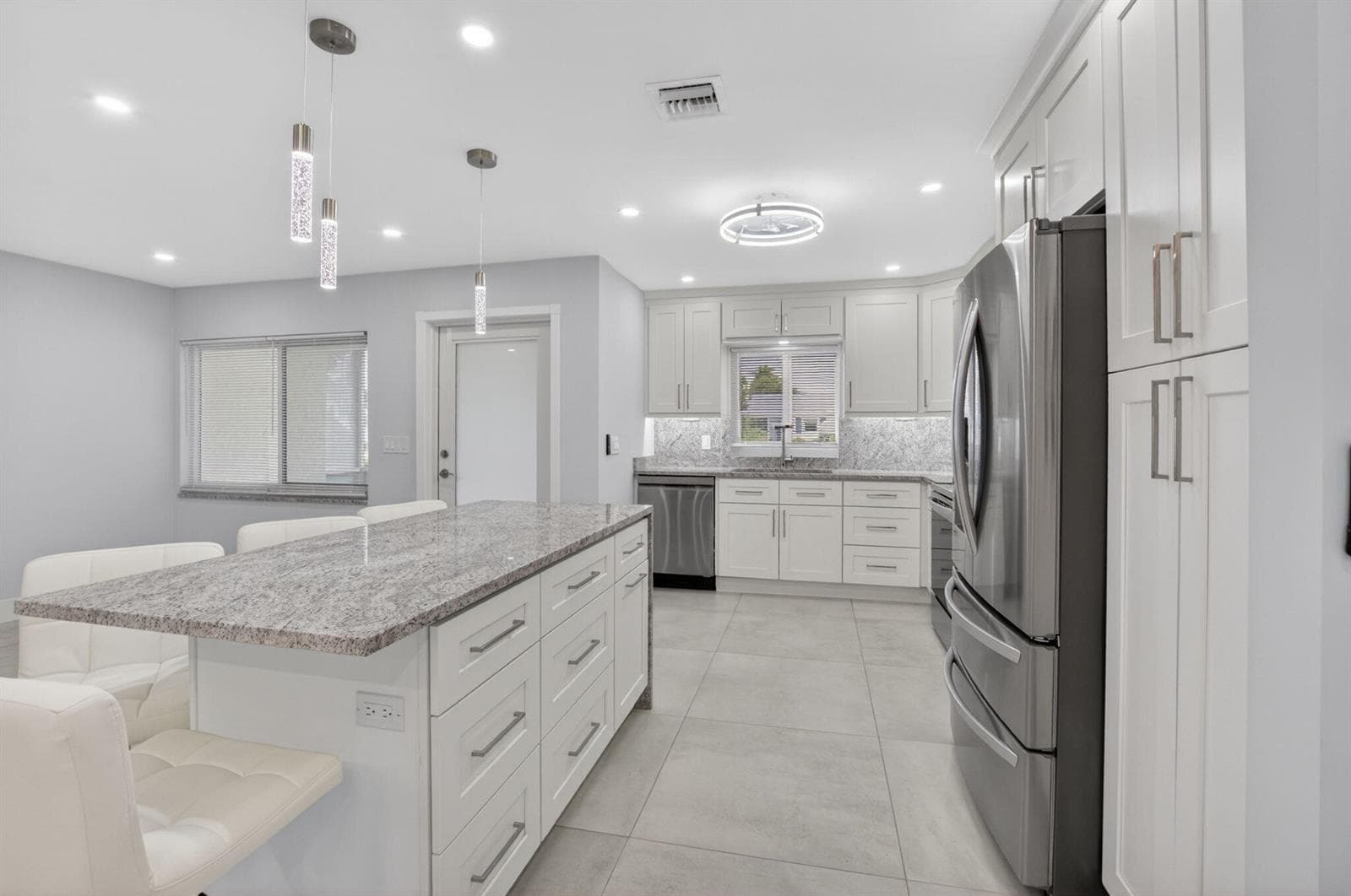 6049 Vía Diana, Delray Beach FL 33484 photo 3