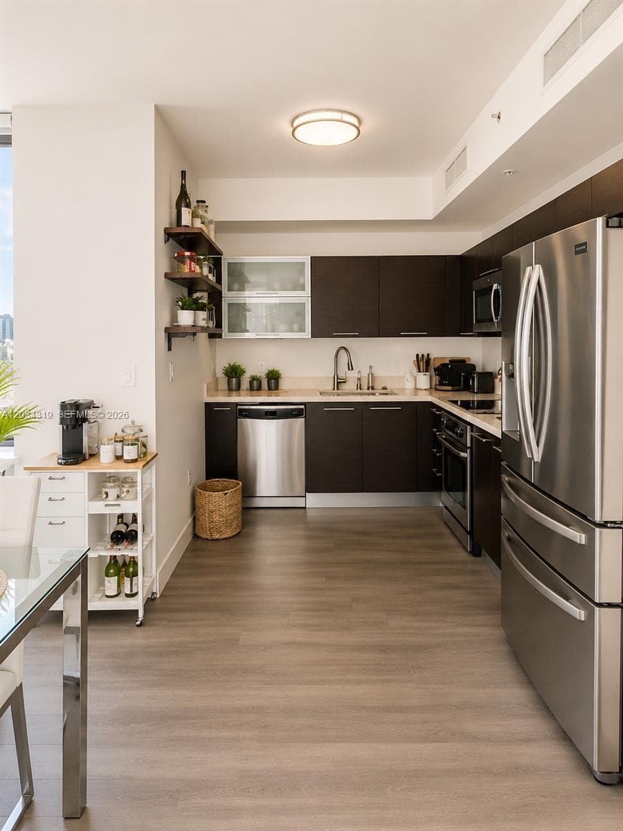 90 SW 3rd St # 1413, Miami FL 33130 photo 3
