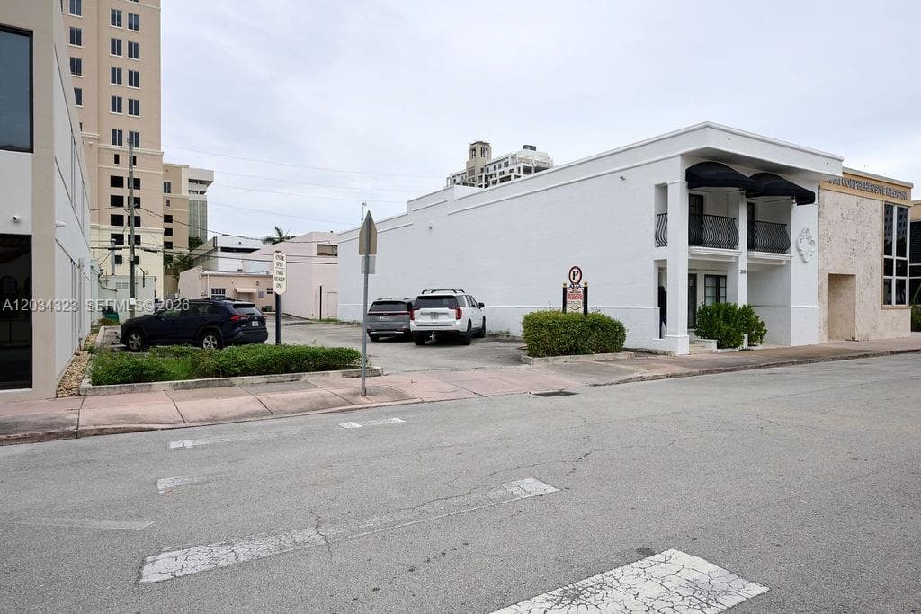 355 Palermo Ave, Coral Gables FL 33134 photo 4