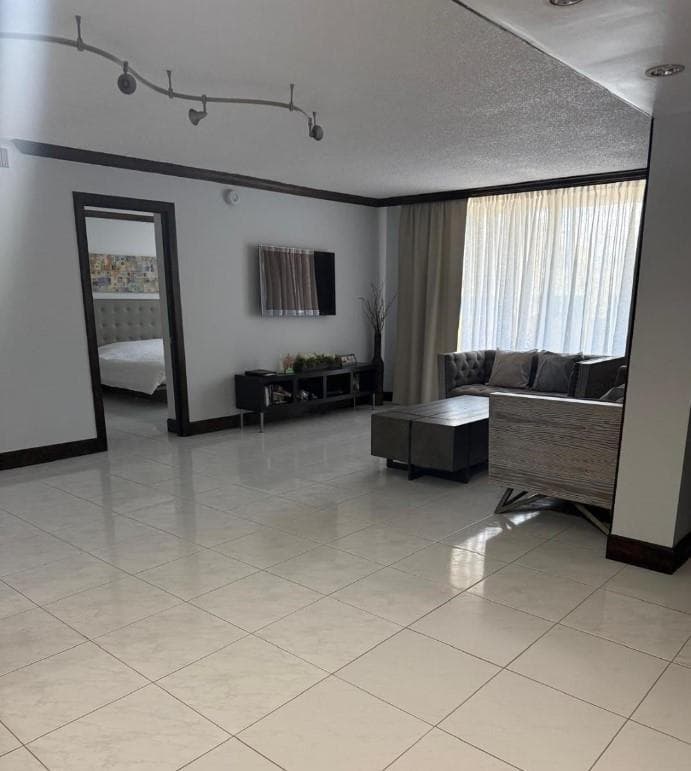 1833 S Ocean Drive # 1209, FL 33009 photo 4