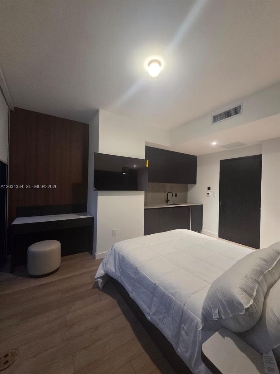 20 NE 11 # 2208, South Miami FL 33132 photo 4