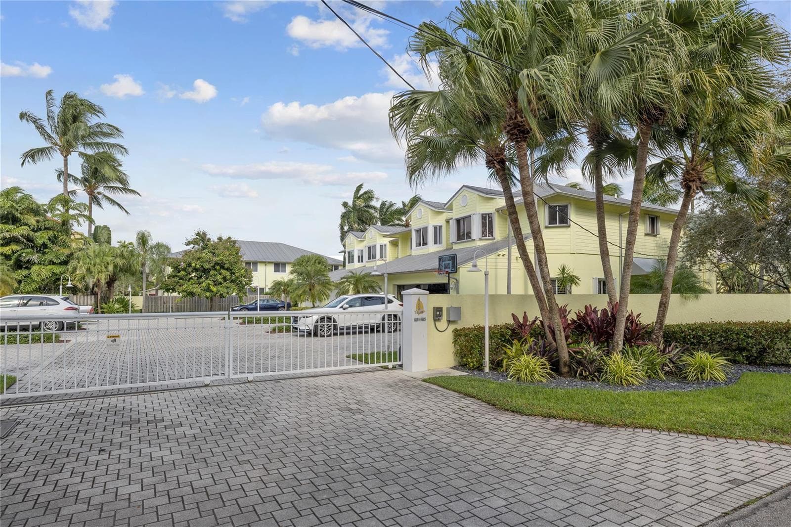 603 SW 7th Avenue # 11, Fort Lauderdale FL 33315 photo 2