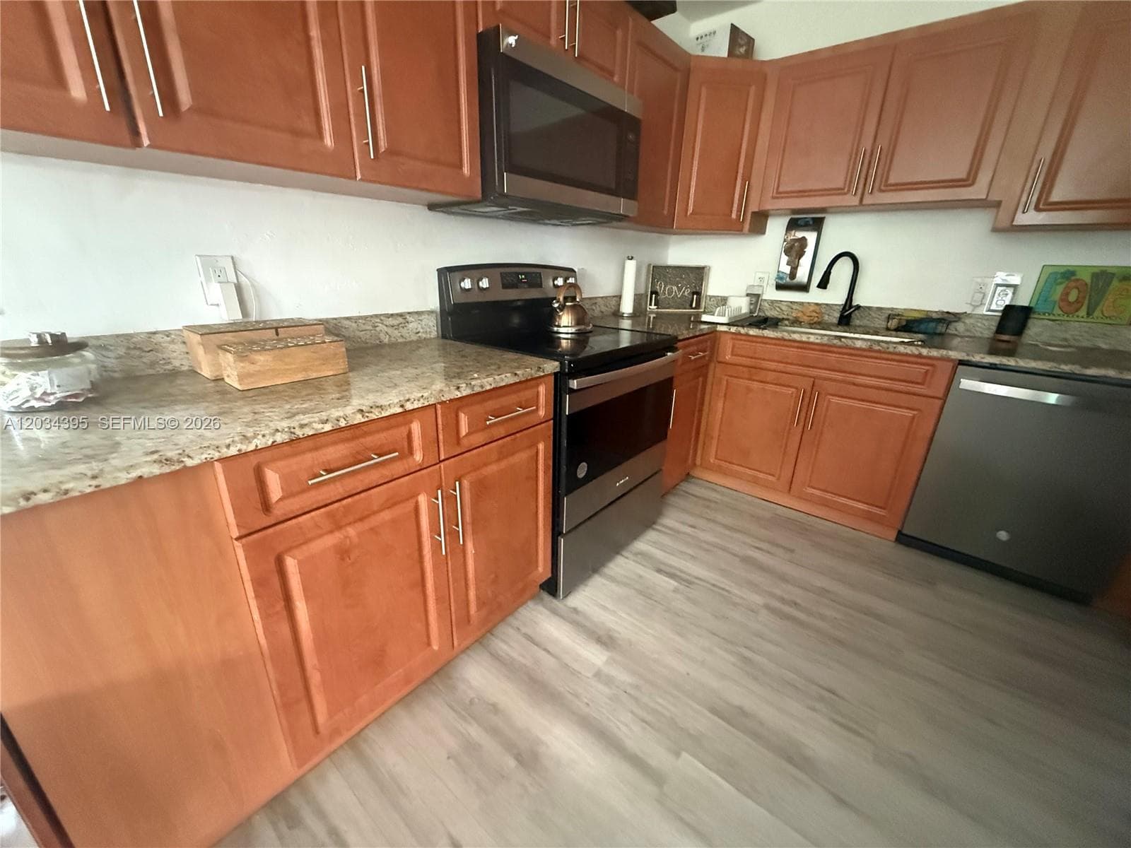 2538 Coolidge St, Hollywood FL 33020 photo 4