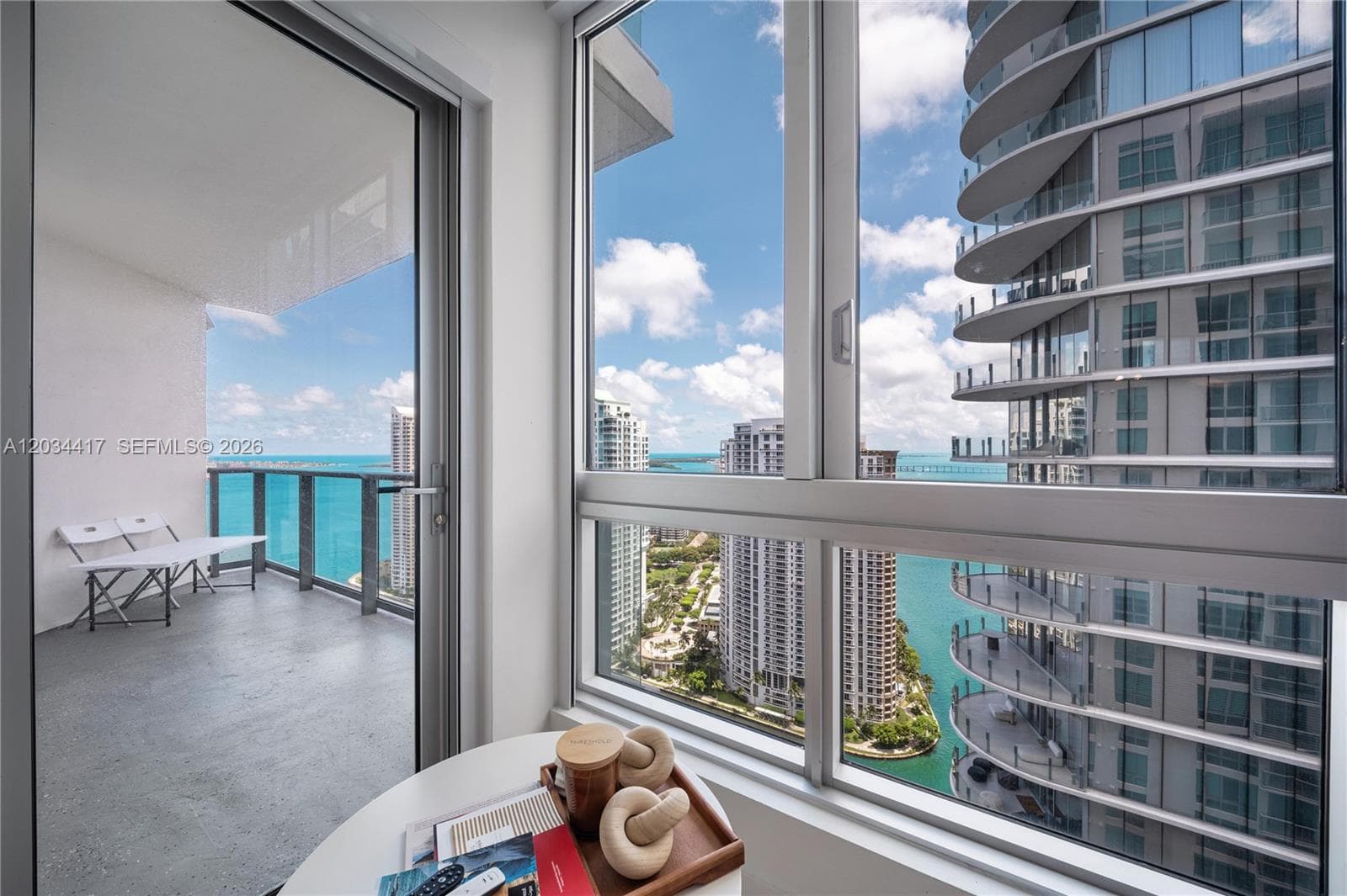 300 S Biscayne Blvd # 3406, Miami FL 33131 photo 3