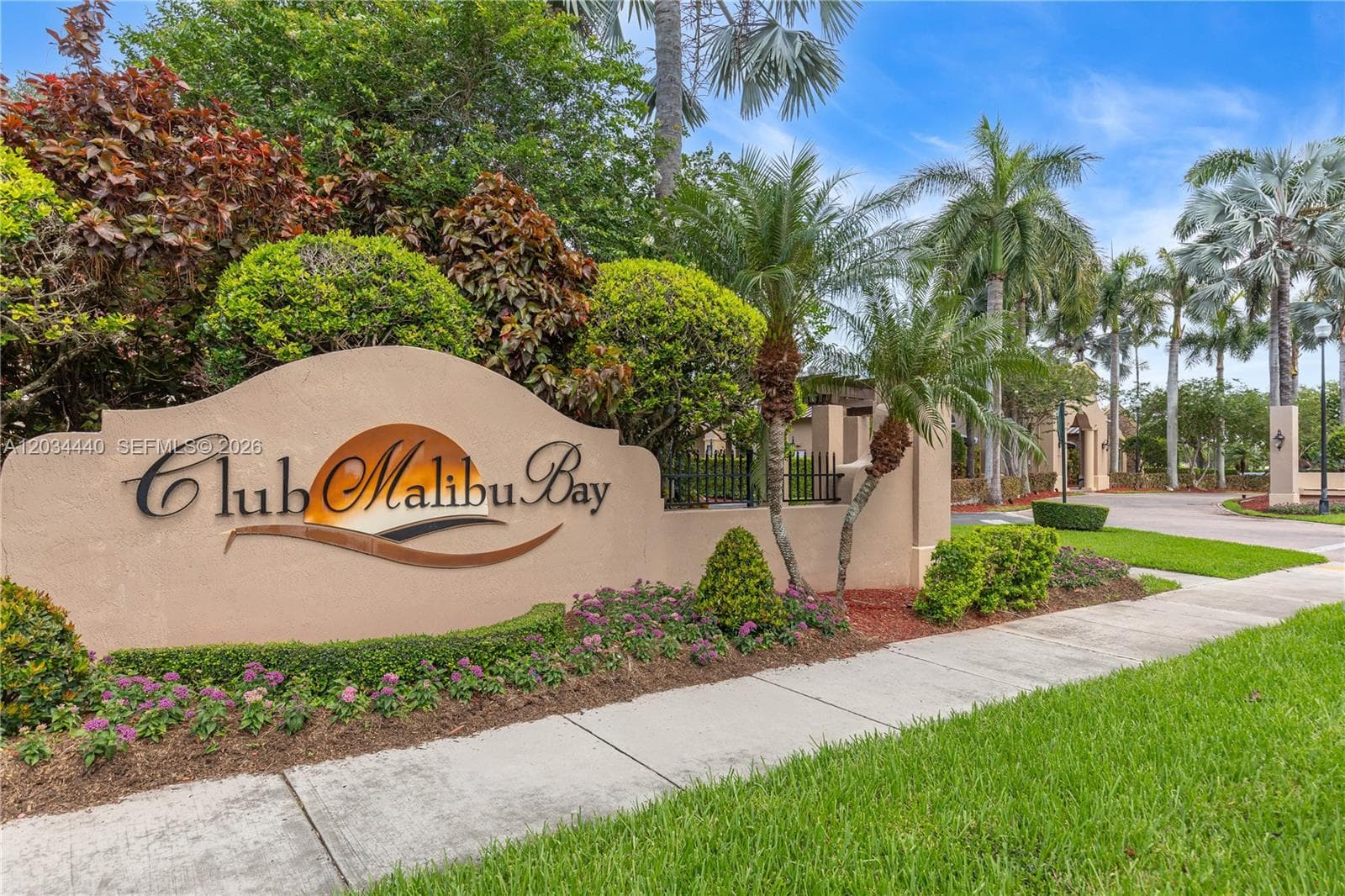 1490 NE 33rd Rd # 18, Homestead FL 33033 photo 2