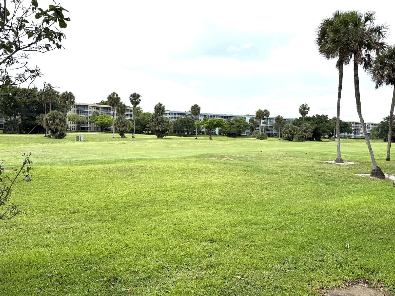 907 Cypress Terrace # 201, Pompano Beach FL 33069 photo 3