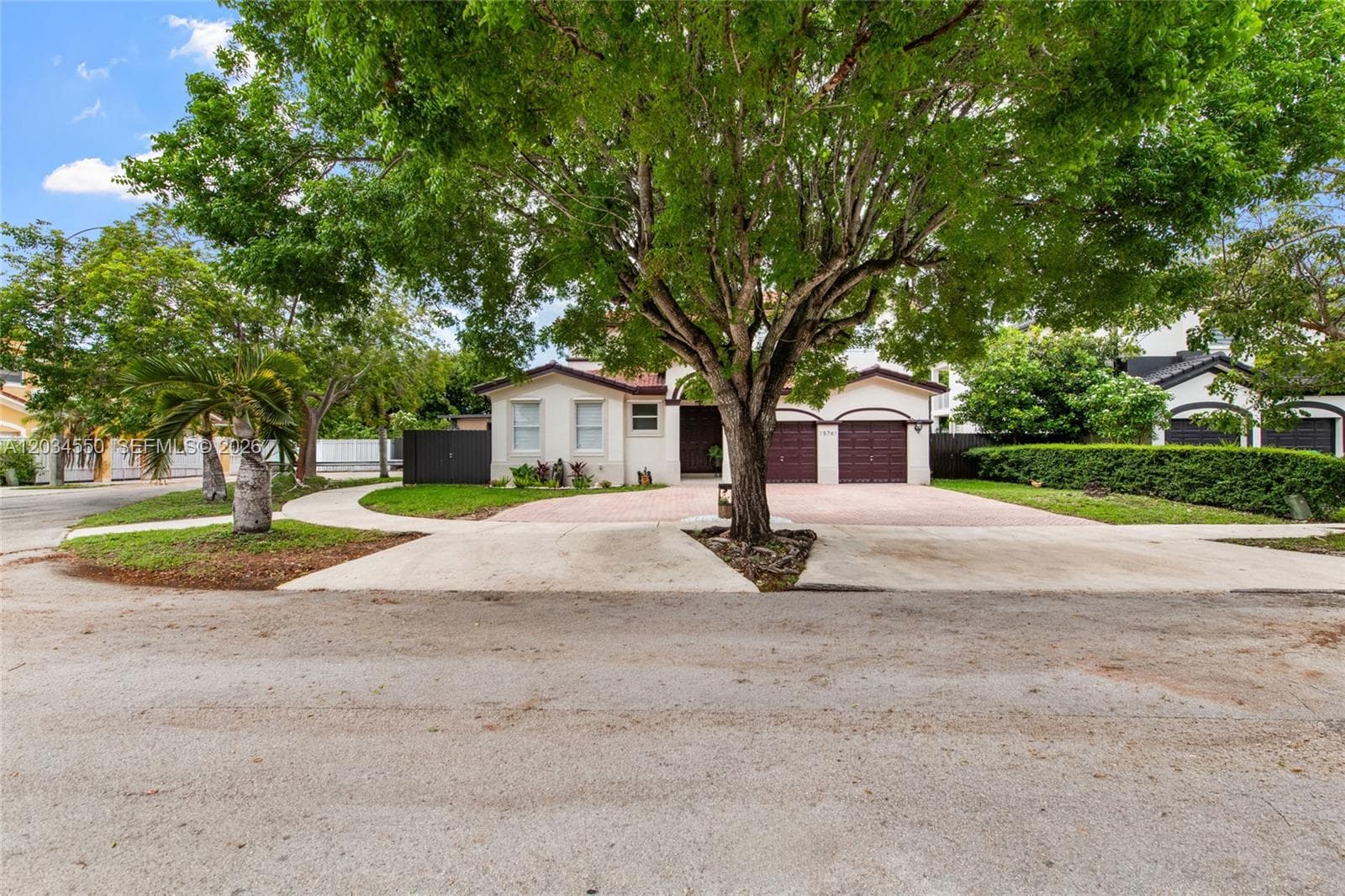 15761 SW 59th Ter, Miami FL 33193 photo 2