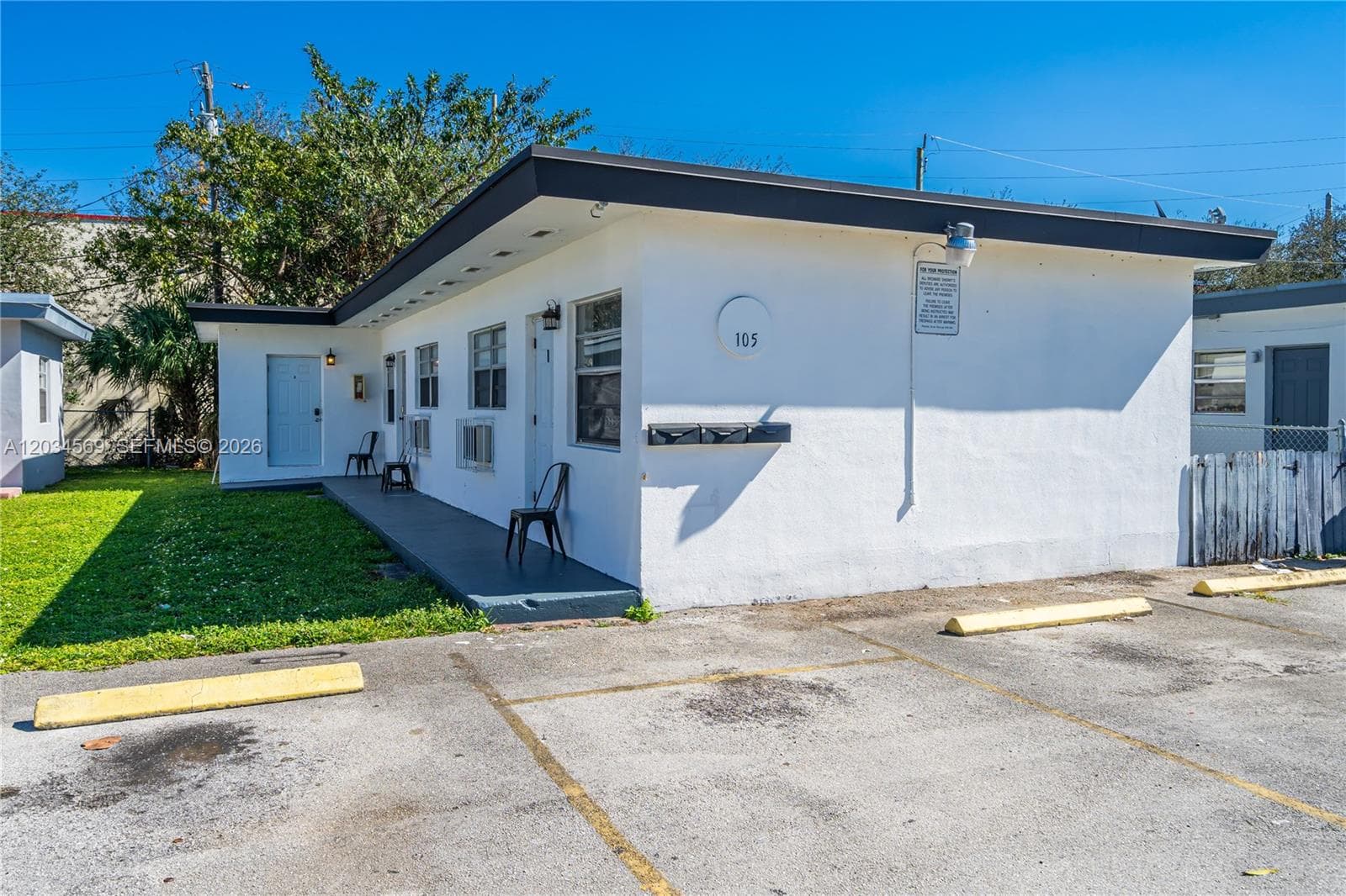 105 SW 5th Ct, Dania Beach FL 33004 photo 2