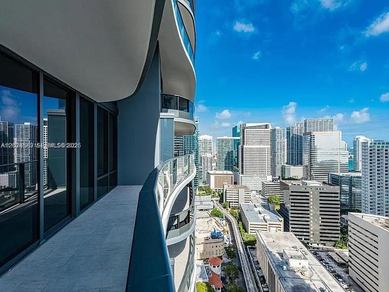 1000 Brickell Plz # 3509, Miami FL 33131 photo 3