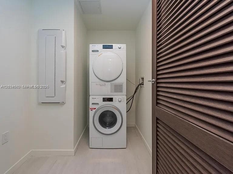 1000 Brickell Plz # 3509, Miami FL 33131 photo 5