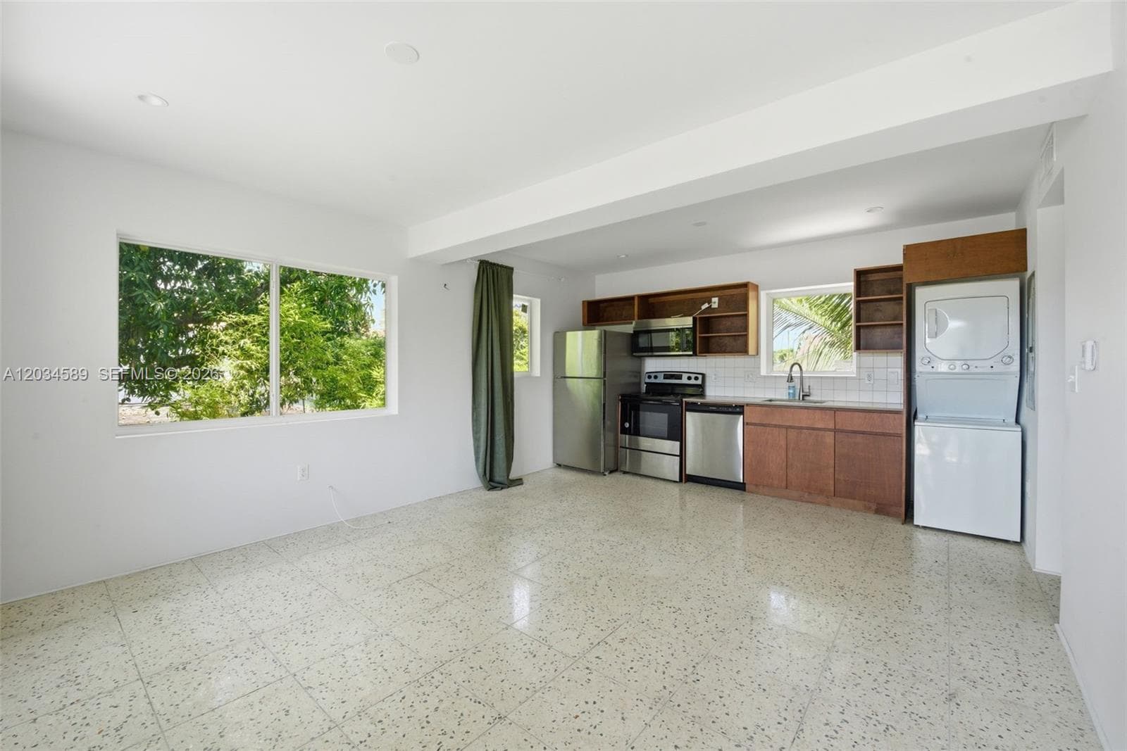 127 NW 74th St # 3, Miami, FL 33150 photo 2