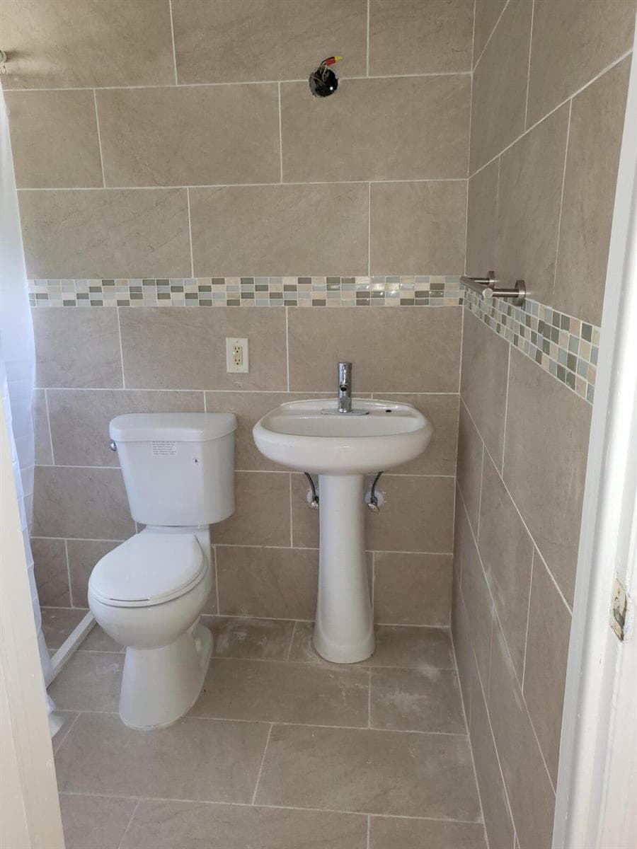 224 N 57th Avenue # 1-3, Hollywood, FL 33021 photo 5
