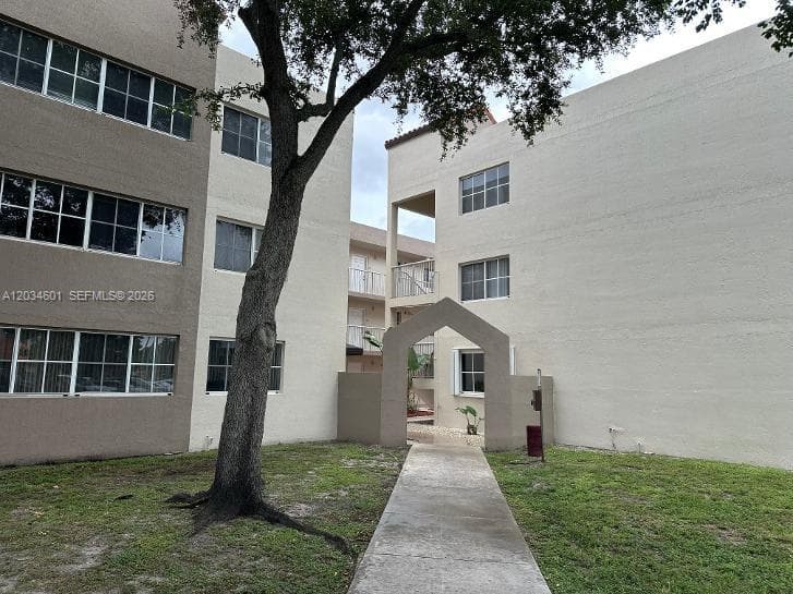 6175 NW 186th St # 110, Hialeah FL 33015 photo 3