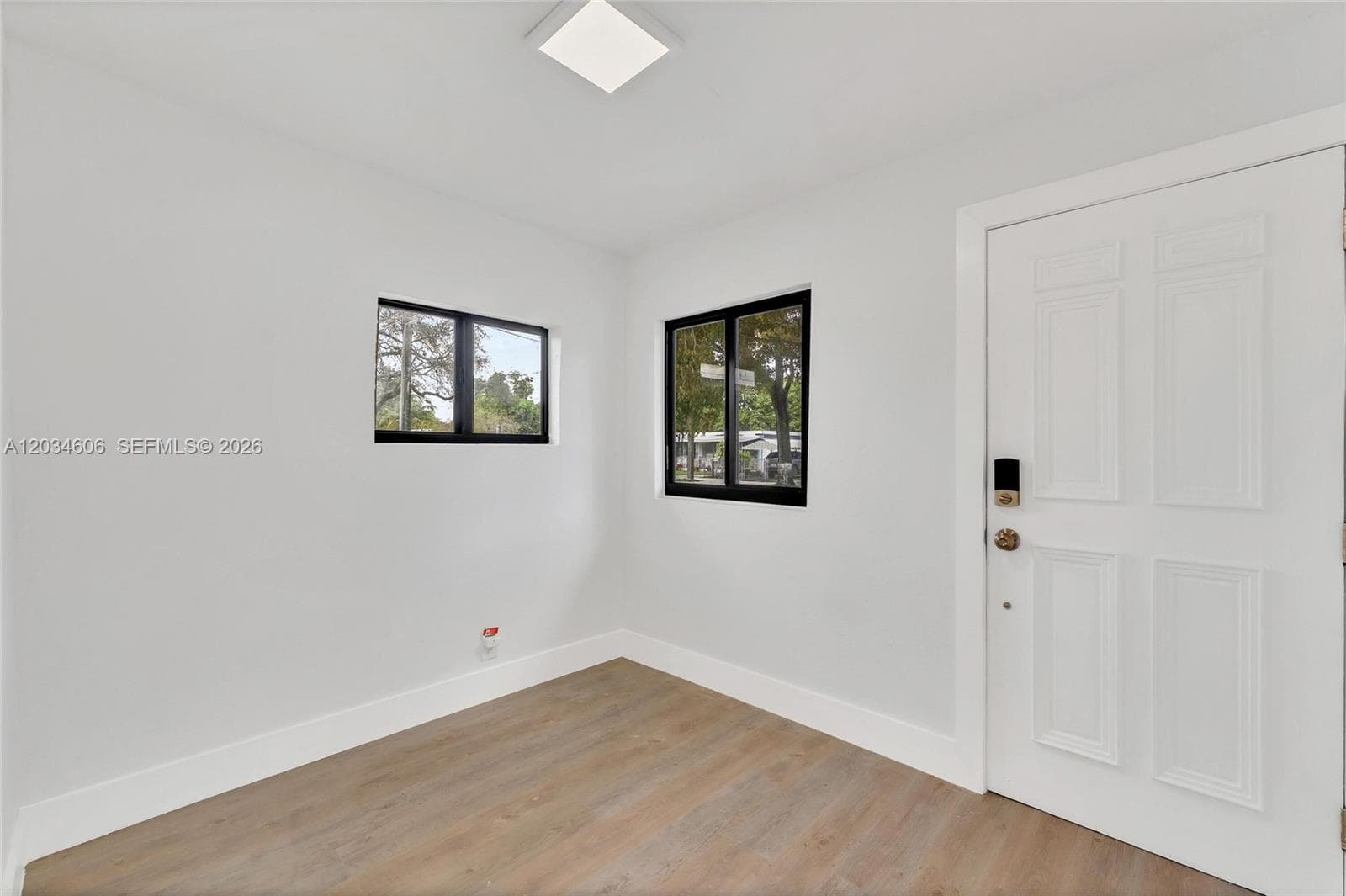 2428 NW 28th St, Miami FL 33142 photo 2