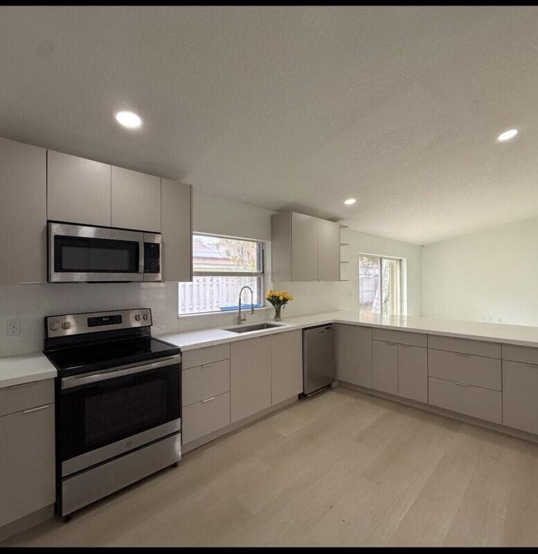 1306 NW 125th Terrace, Fort Lauderdale FL 33323 photo 4
