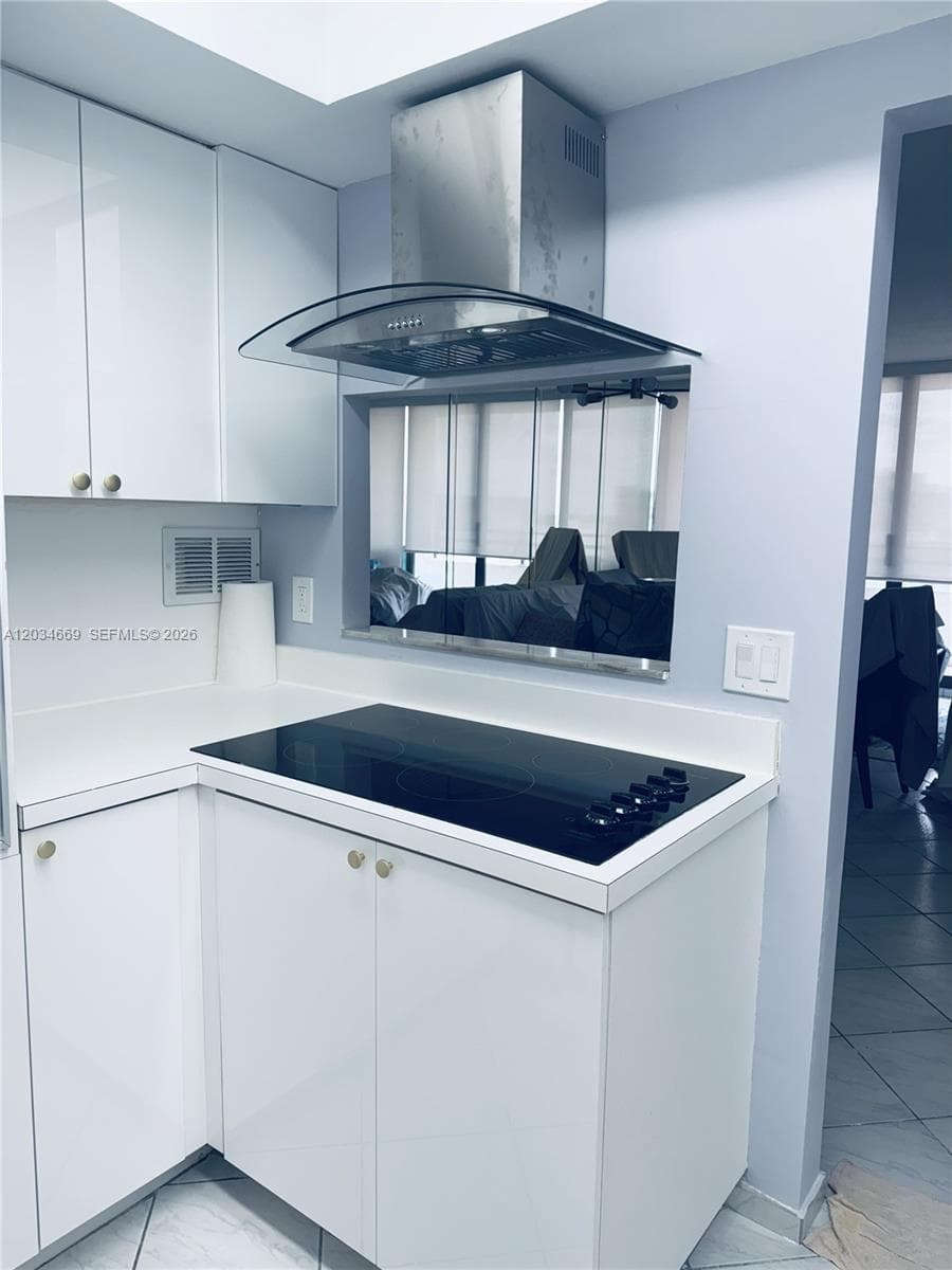 3505 S Ocean Dr # 704, Hollywood, FL 33019 photo 2