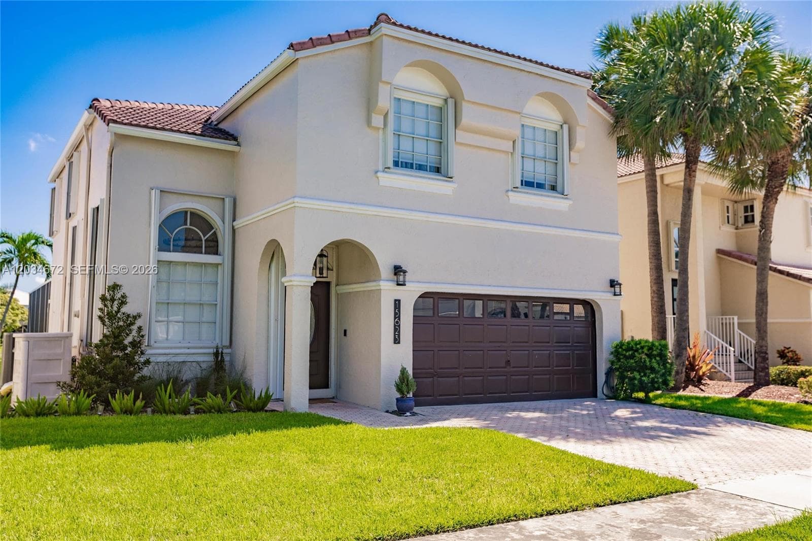 15623 NW 5th St, Pembroke Pines FL 33028 photo 2