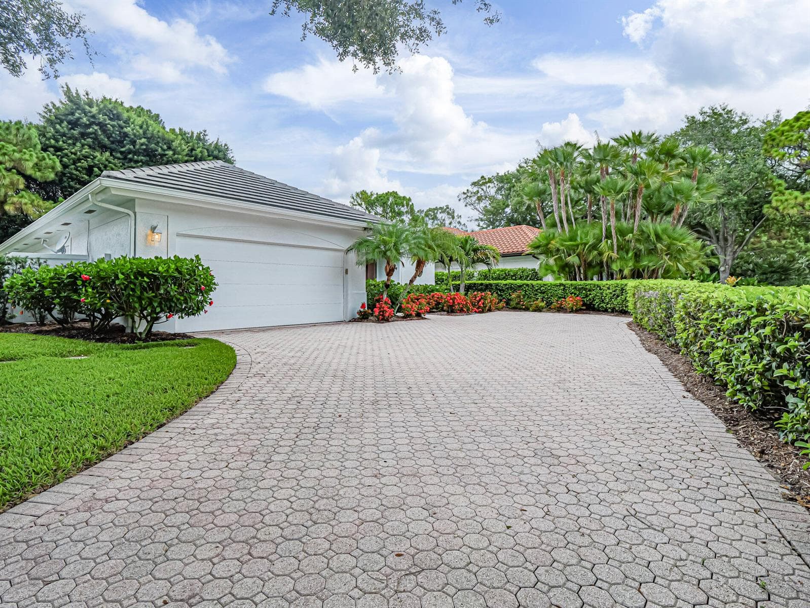 3390 SE Putnam Court, Stuart FL 34997 photo 4