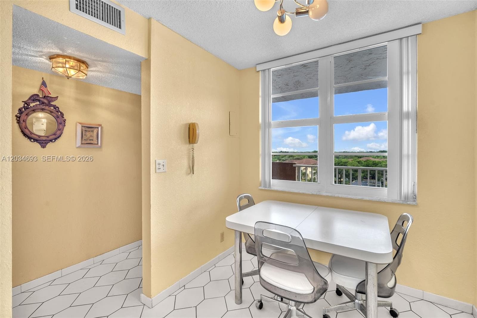 250 Jacaranda Dr # 704, Plantation FL 33324 photo 5