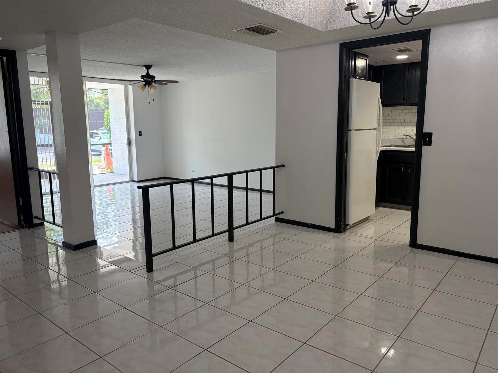 3660 Inverrary Drive # 1b, Lauderhill FL 33319 photo 3