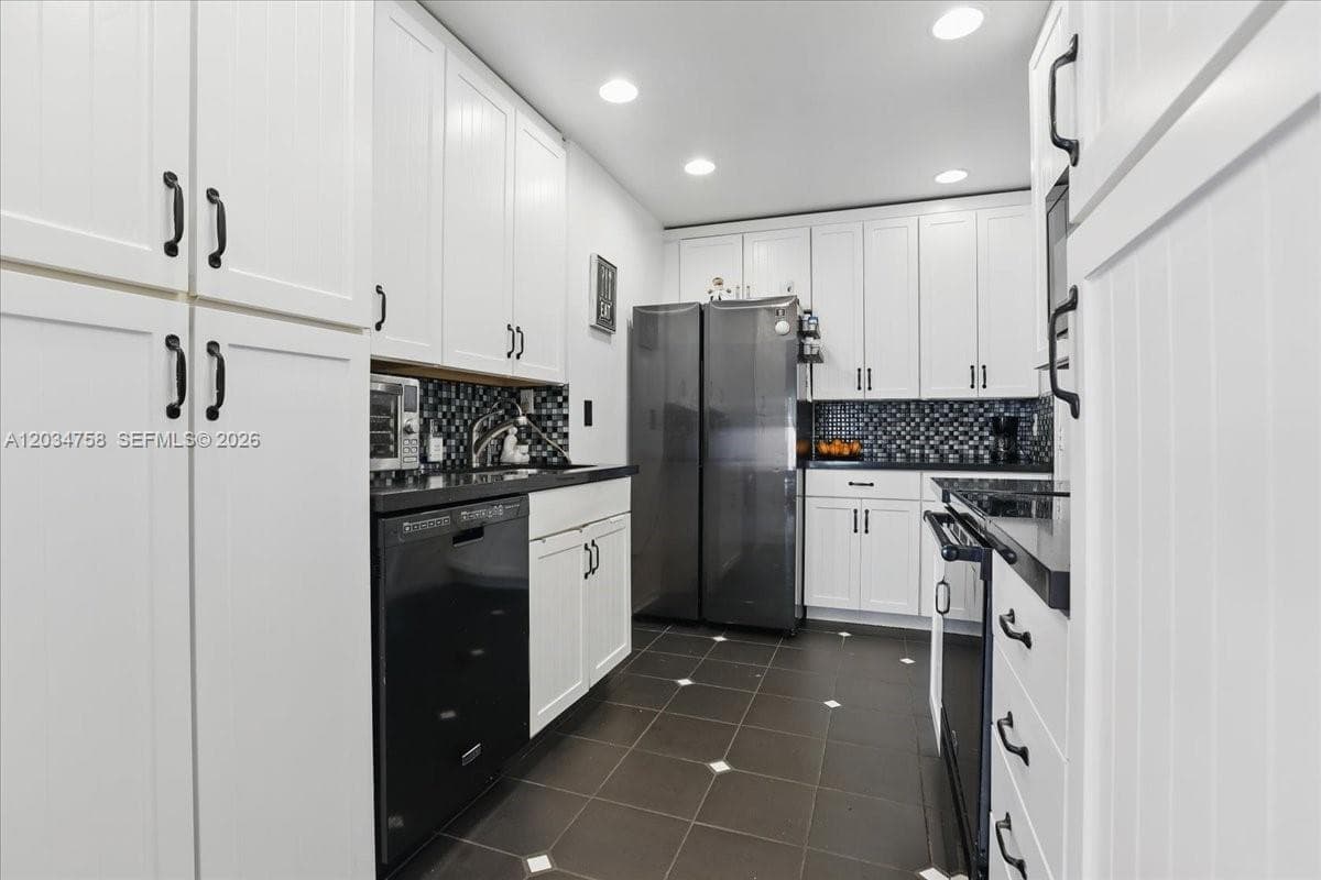 5874 SW 97th Ter, Cooper City FL 33328 photo 3