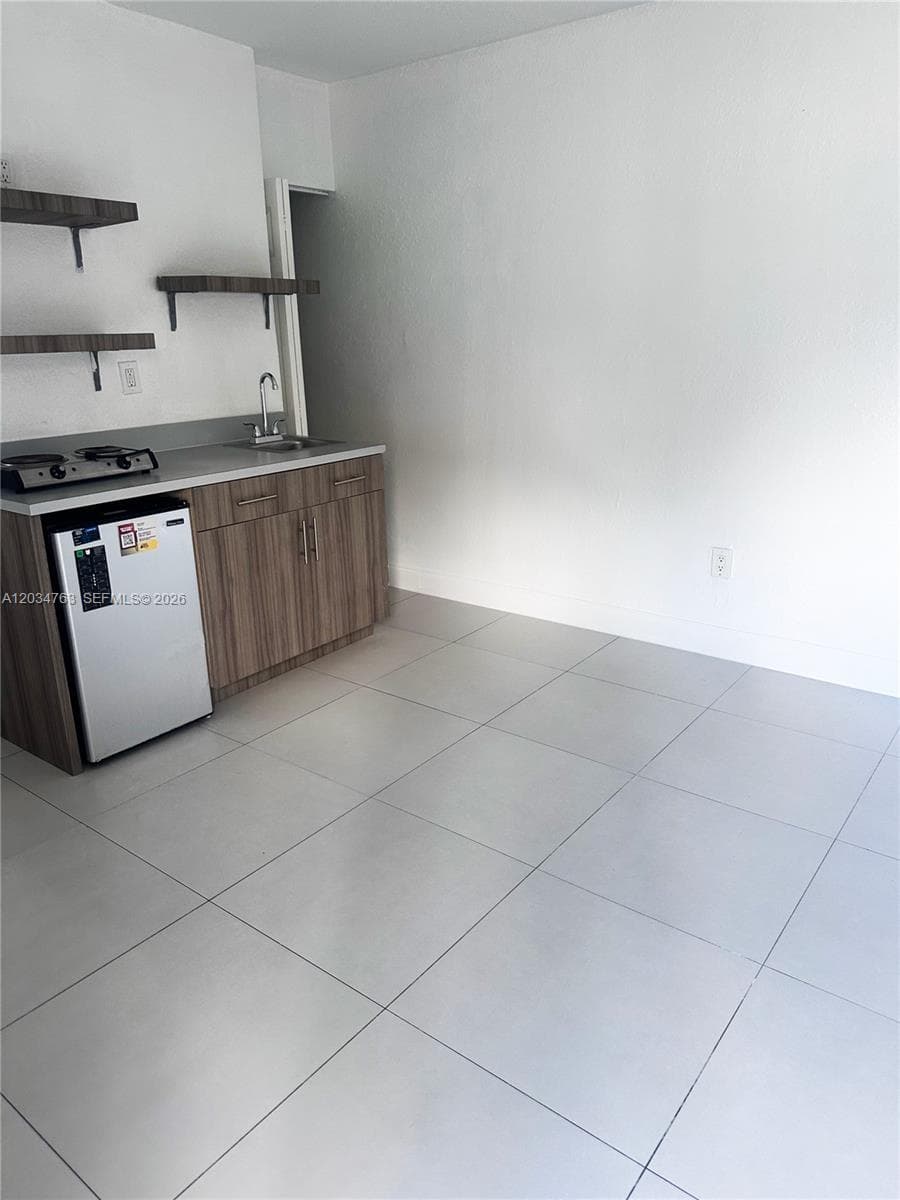 1265 SW 6th St # 13, Miami, FL 33135 photo 2