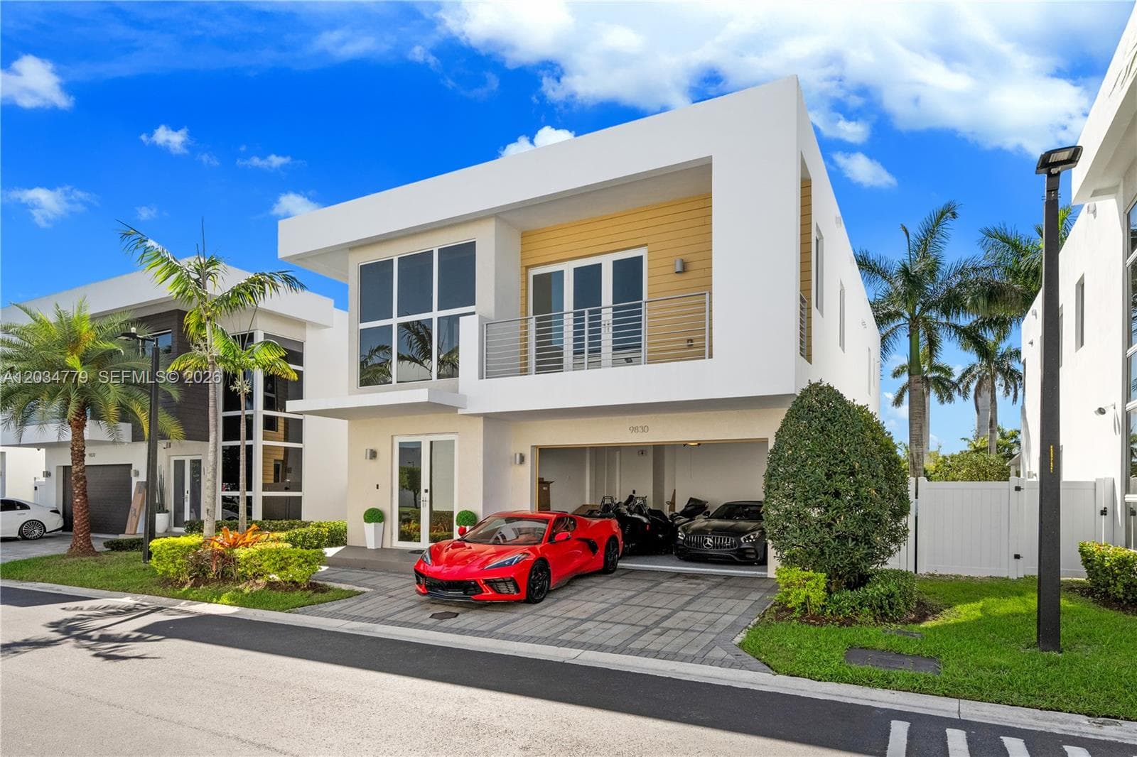 9830 NW 74th Ter, Doral FL 33178 photo 2