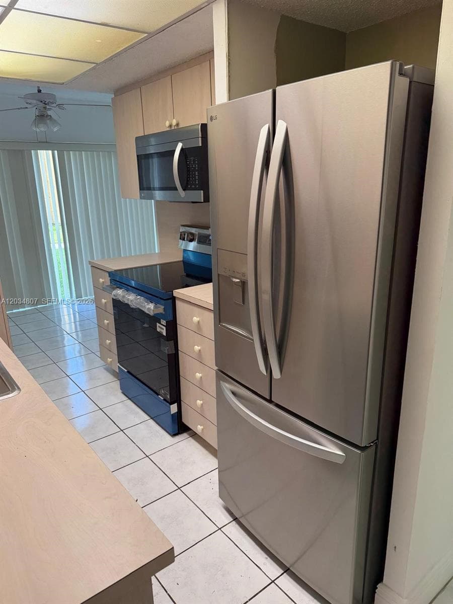 9311 SW 4th St # 117B, Miami, FL 33174 photo 3