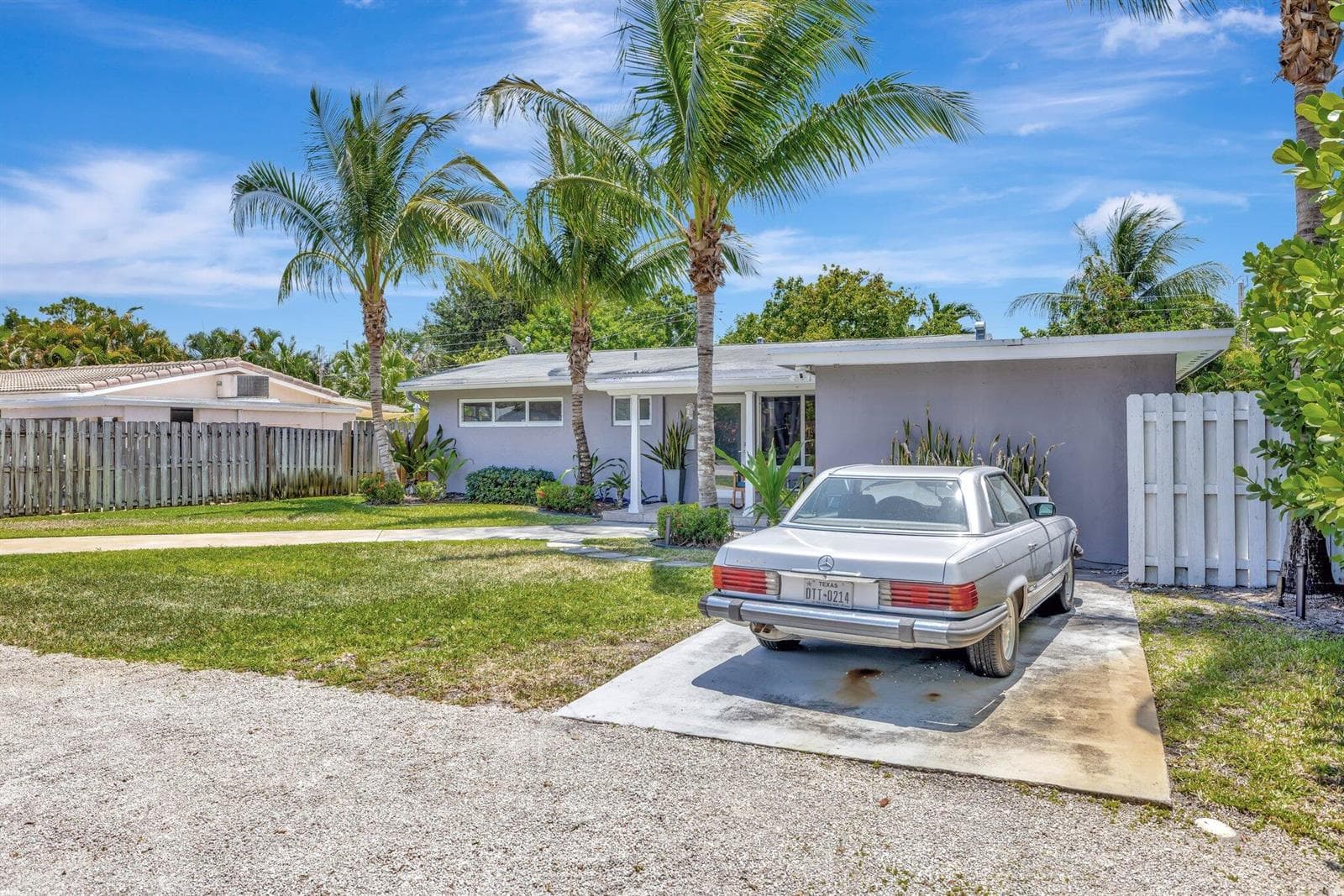 14 NE 26th Court, Wilton Manors FL 33334 photo 2
