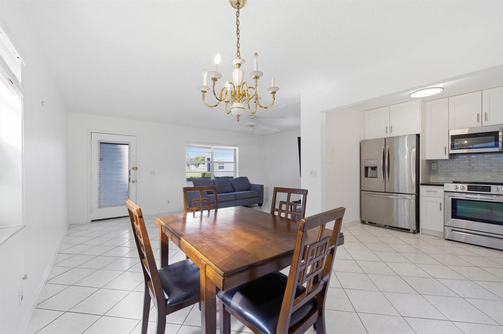 249 Burgundy F, Delray Beach FL 33484 photo 3