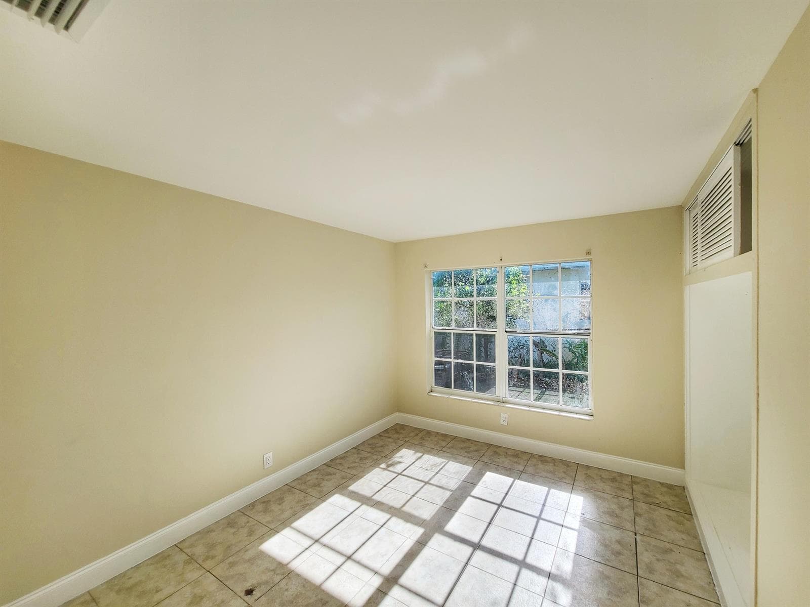 420 Blue Heron Boulevard # 2, West Palm Beach FL 33404 photo 4