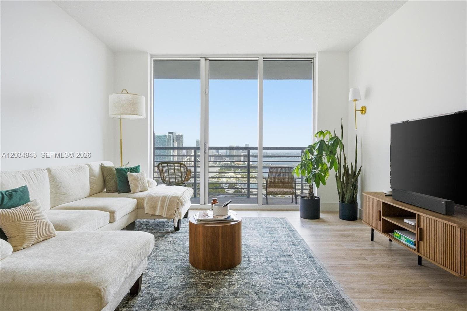 325 S Biscayne Blvd # 4022, Miami FL 33131 photo 2