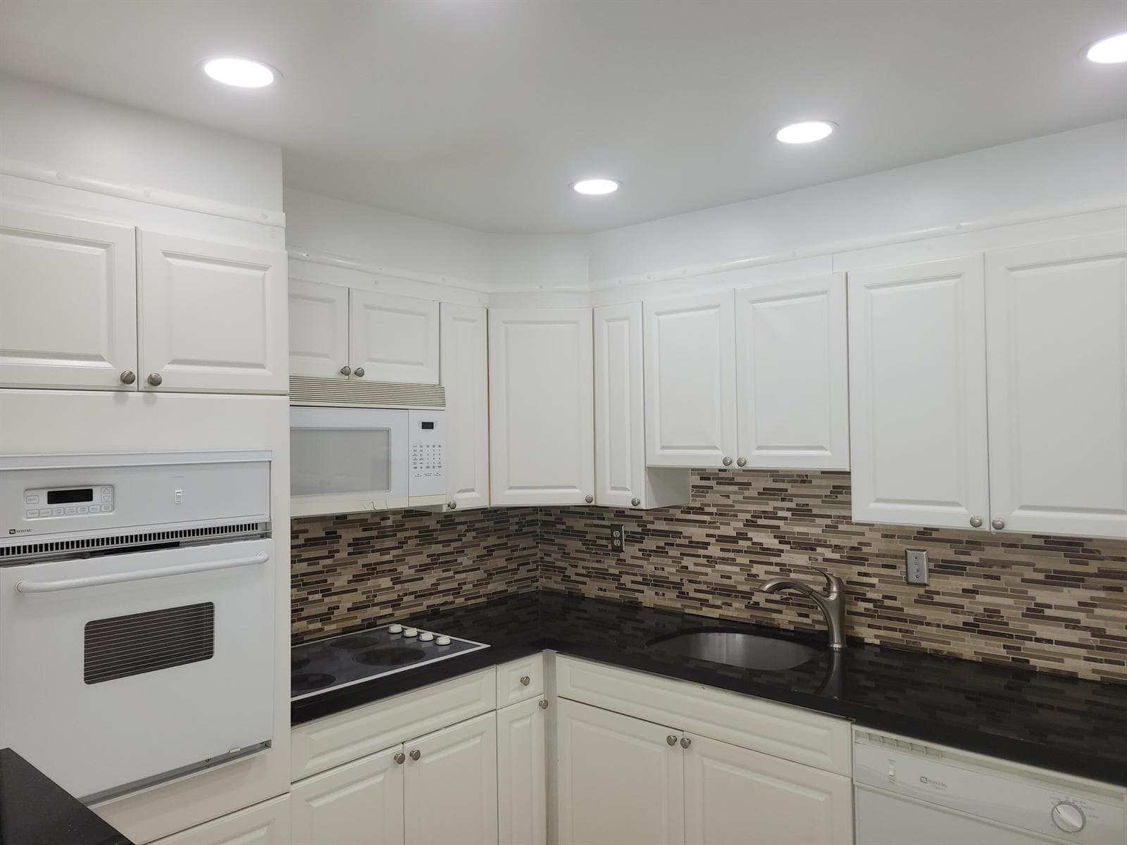 19370 Collins Avenue # 623, Sunny Isles Beach FL 33160 photo 2