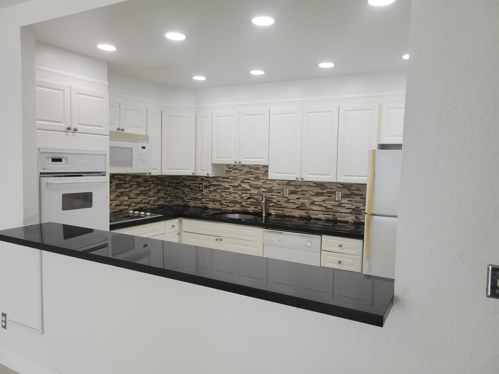 19370 Collins Avenue # 623, Sunny Isles Beach FL 33160 photo 5