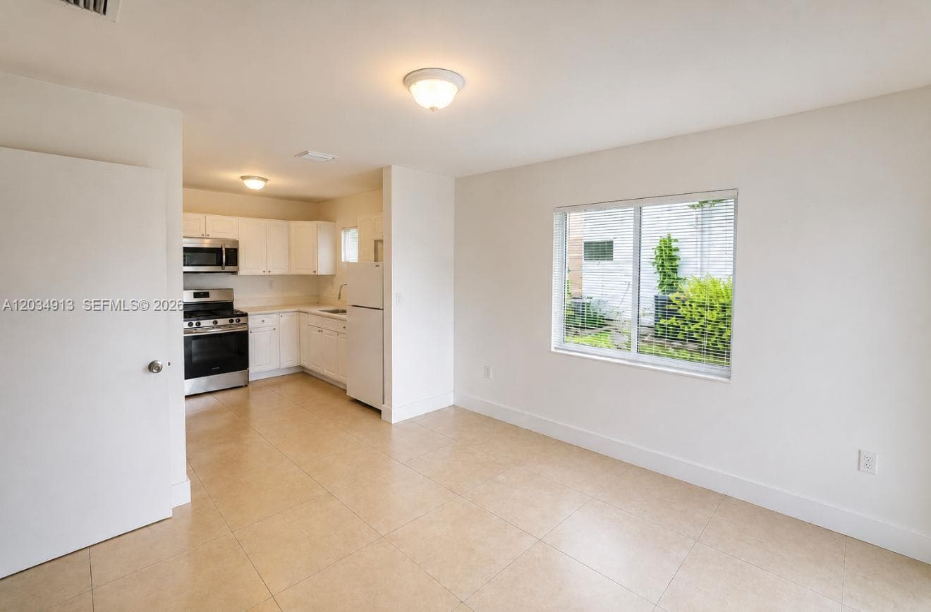 10595 SW 171st St # 10595, Miami, FL 33157 photo 4