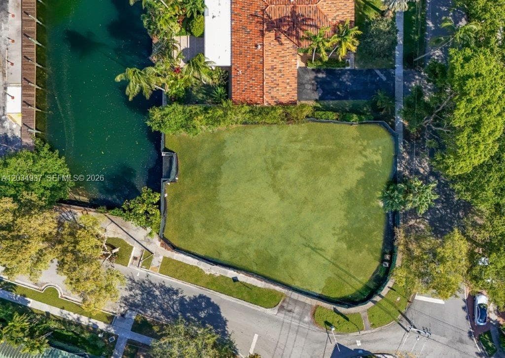 1805 Ixora Rd, North Miami FL 33181 photo 3