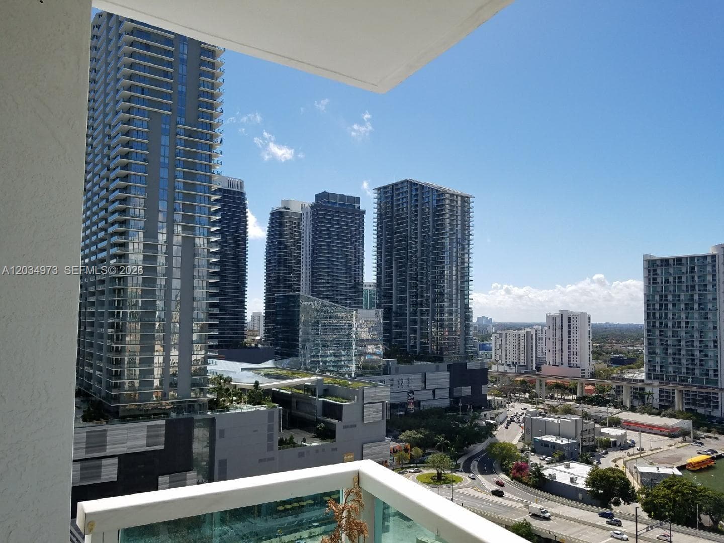 31 SE 5th St # 2205, Miami FL 33131 photo 2