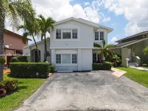 933 NW 106th Ave Cir, Miami FL 33172 photo 2