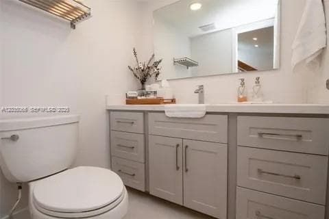 933 NW 106th Ave Cir, Miami FL 33172 photo 5