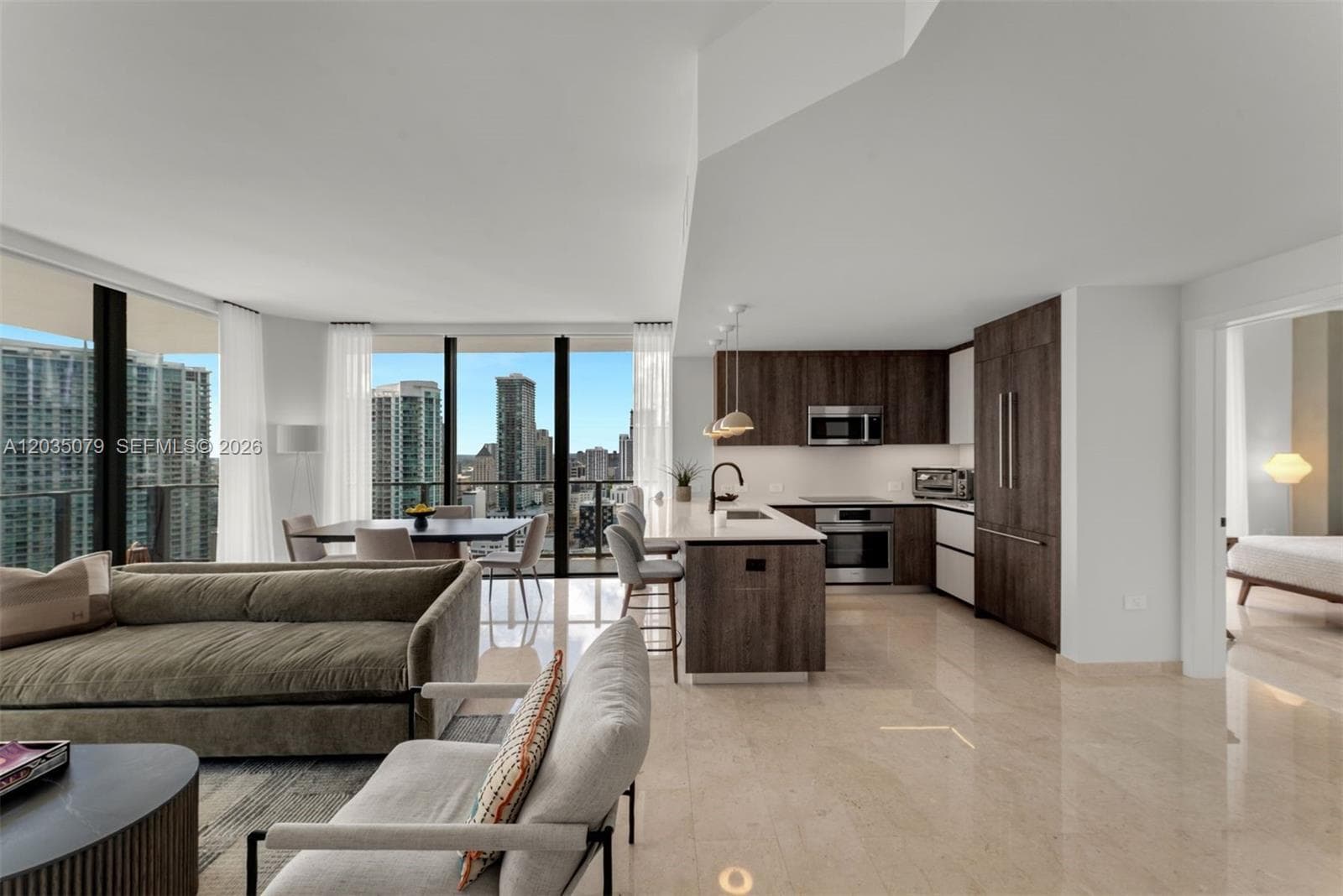 68 SE 6th St # 2612, Miami FL 33131 photo 2
