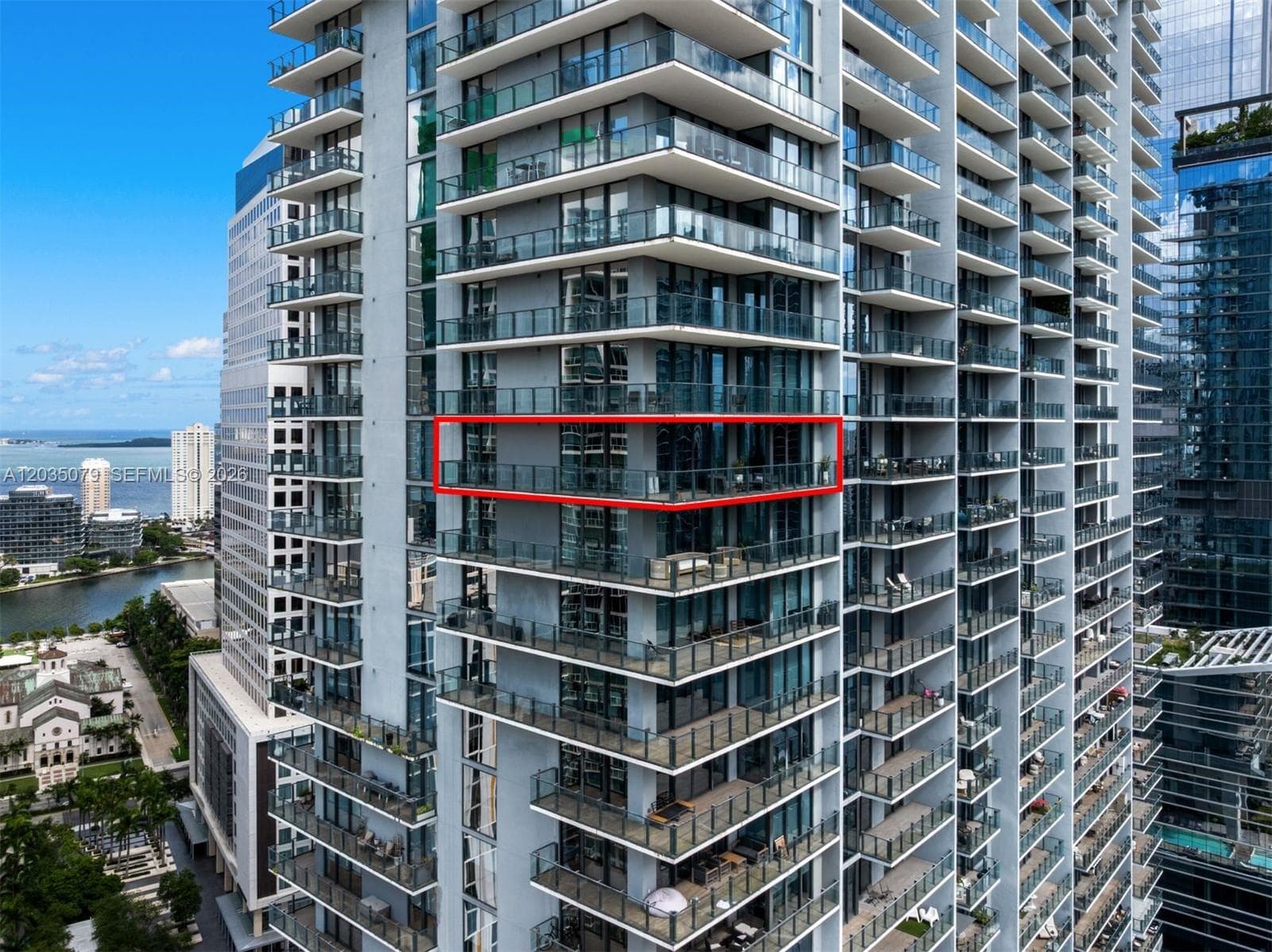 68 SE 6th St # 2612, Miami FL 33131 photo 5
