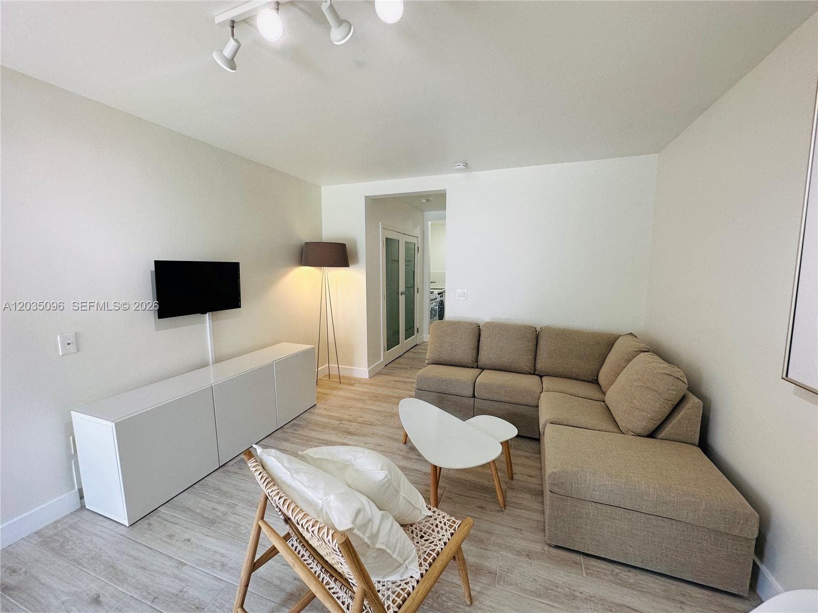 745 13th St # 6, Miami Beach FL 33139 photo 4