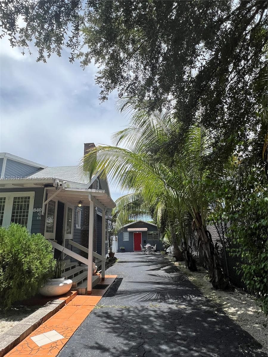 840 SW 13th Ave, Miami FL 33135 photo 3