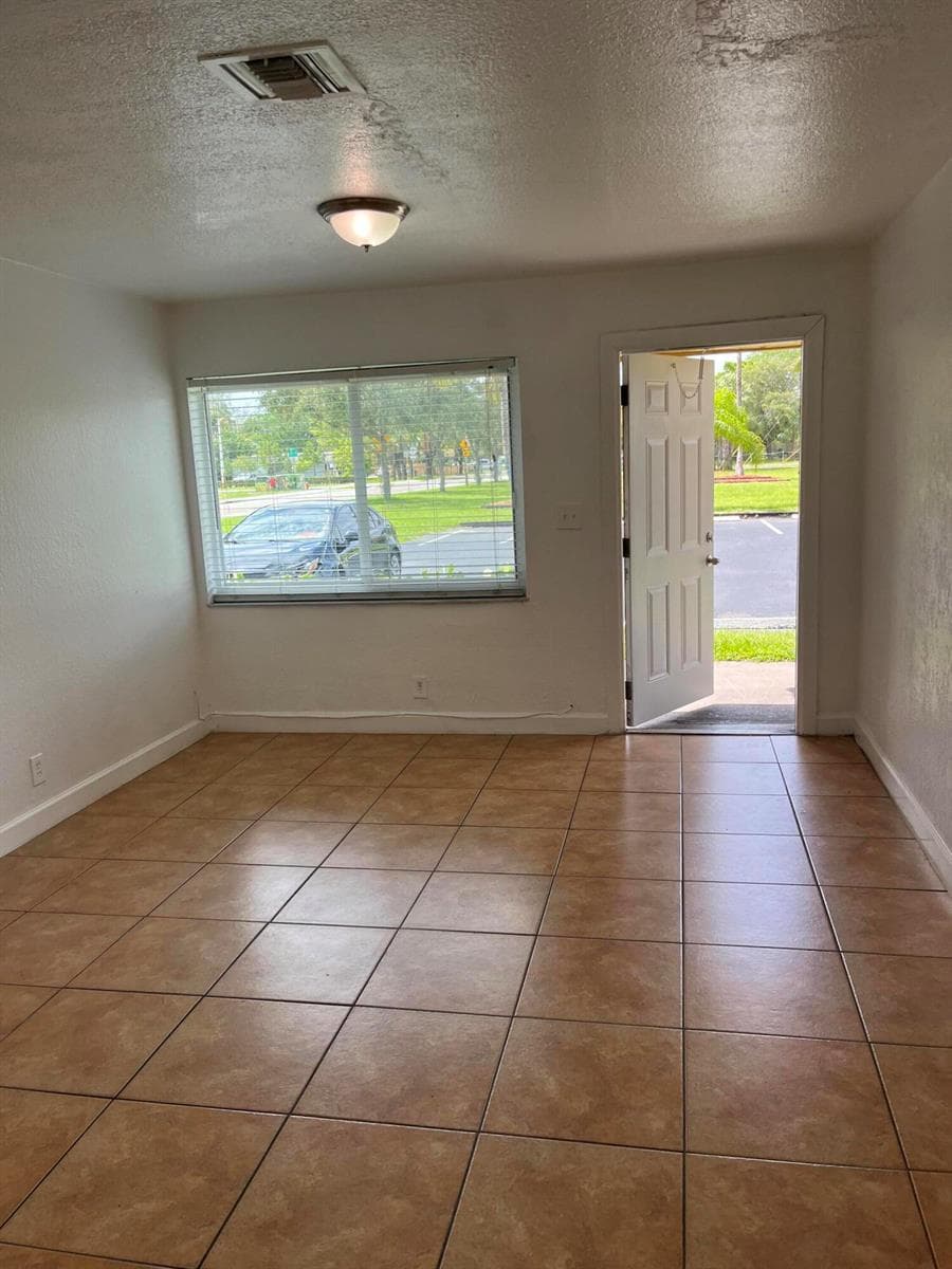 610 NW 7th Avenue, Pompano Beach, FL 33060 photo 2