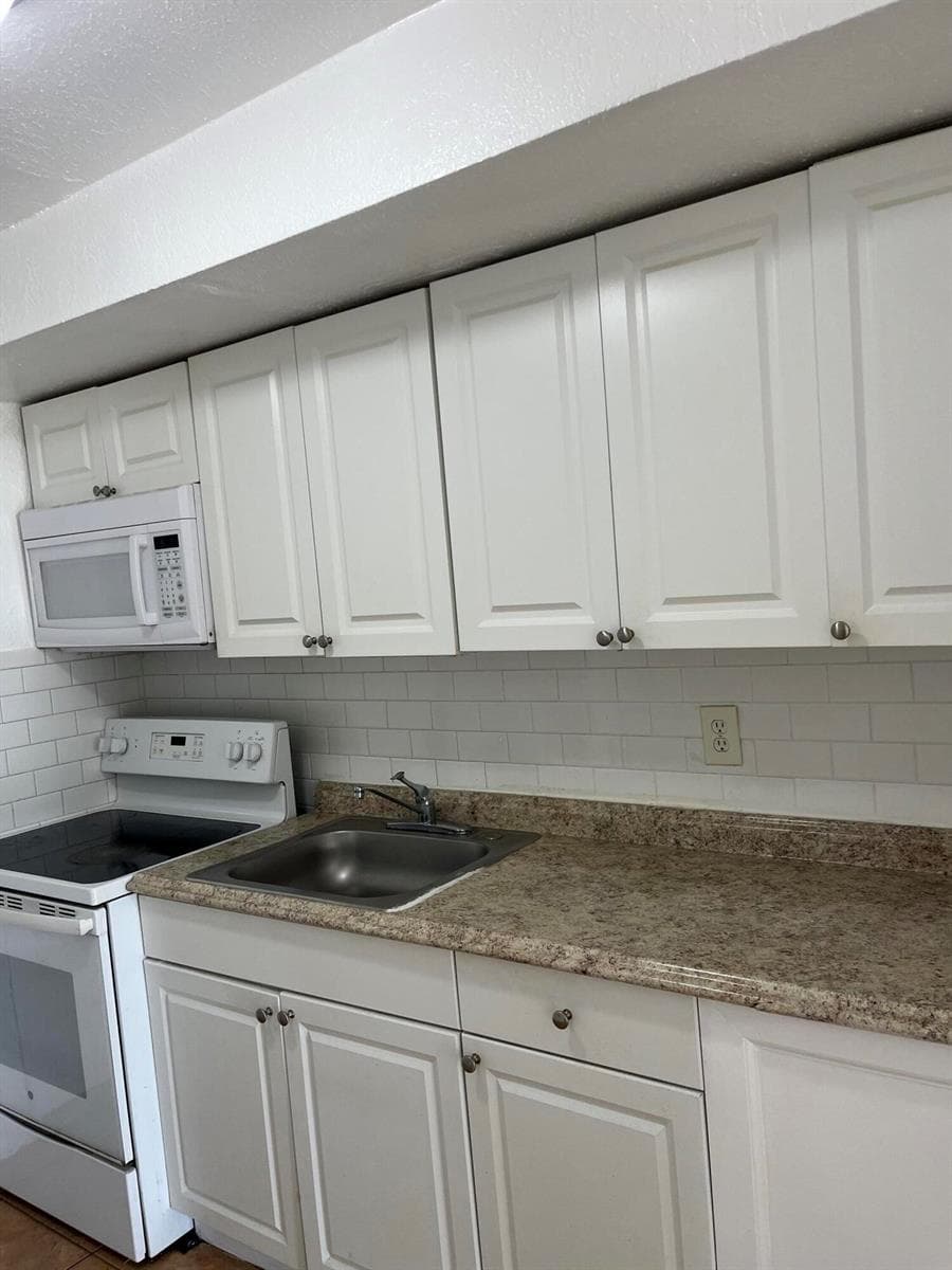 610 NW 7th Avenue, Pompano Beach, FL 33060 photo 3