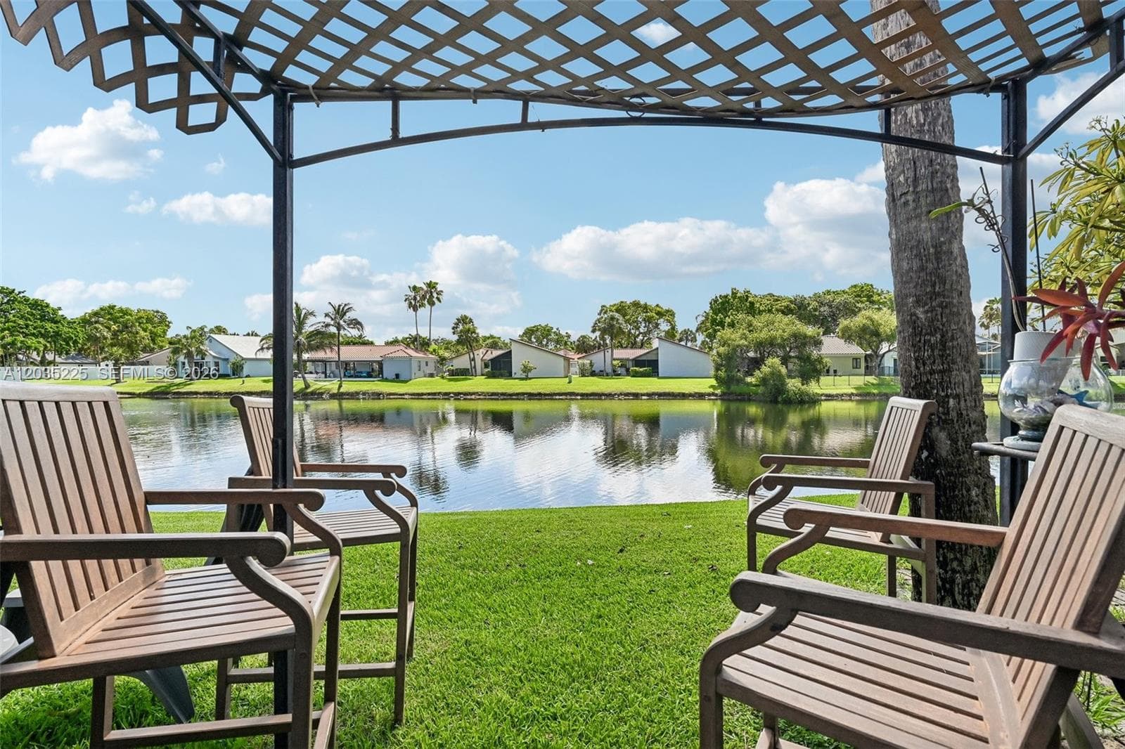 207 NW 45th Ave, Deerfield Beach FL 33442 photo 2