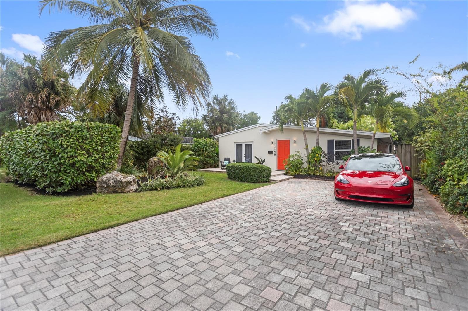 1736 NE 18th Street, Fort Lauderdale FL 33305 photo 2